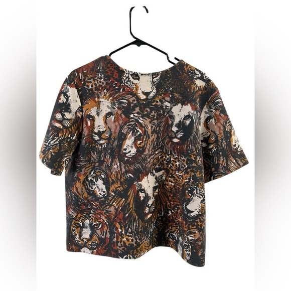 H&M short sleeve lion cheetah shirt blouse - Picture 4 of 5